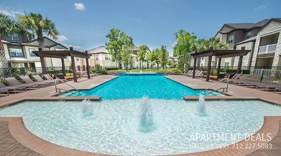 7410 Town Center Boulevard, Rosenberg, TX 77471 photo 5