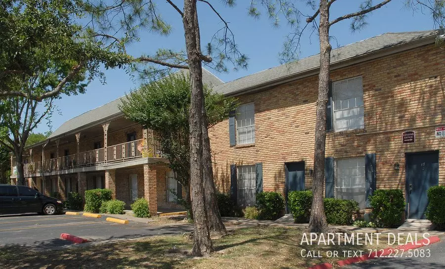917 Lane Drive, Rosenberg, TX 77471 photo 2