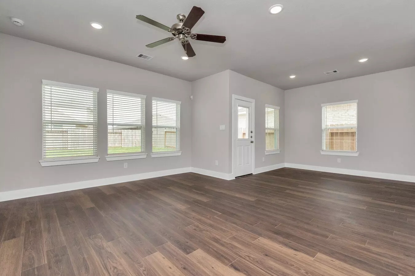10638 Cascade Crk Dr photo 4