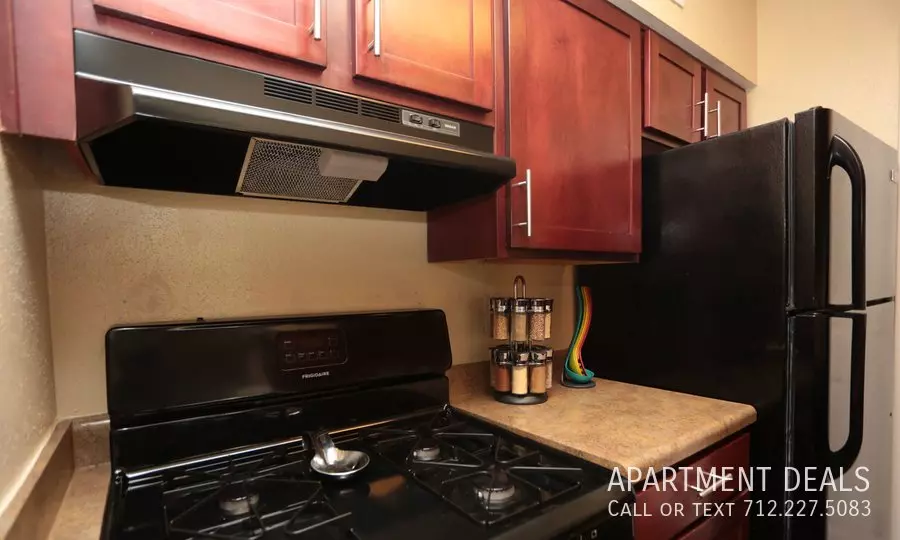 4607 Nasa Parkway, Seabrook, TX 77586 photo 3