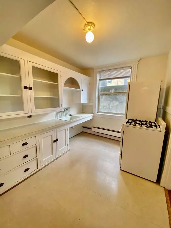 1615 15th Ave. Bancroft@northwestapartments.com photo 3