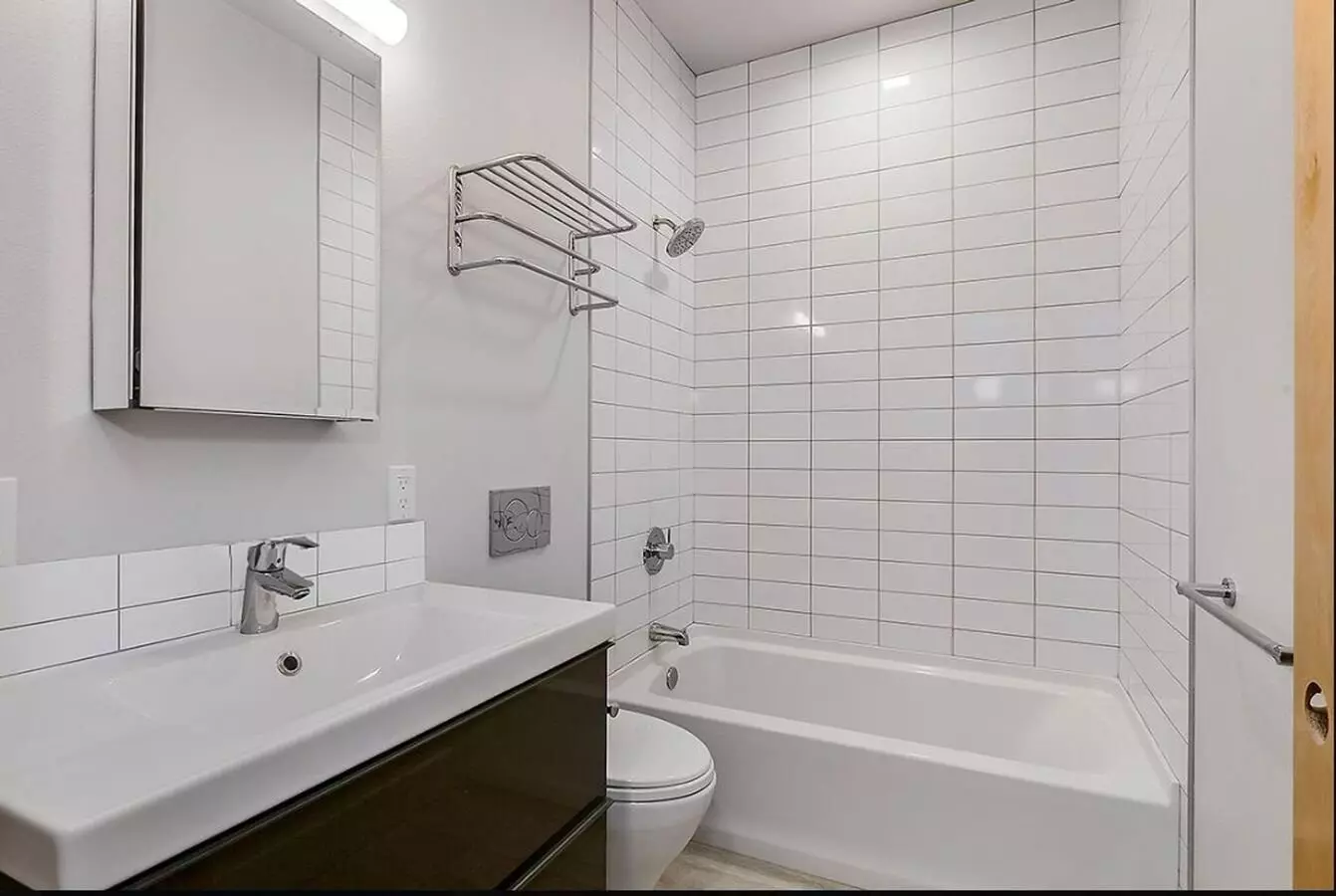 1722 Summit - ANEW photo 2