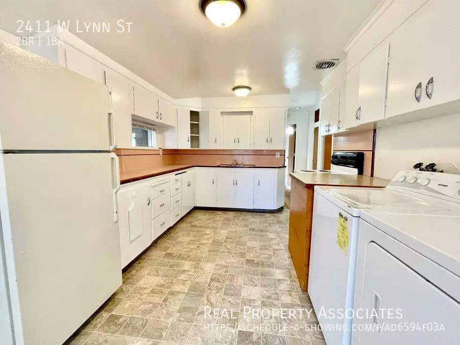 2411 West Lynn Street, Seattle, WA 98199 photo 4