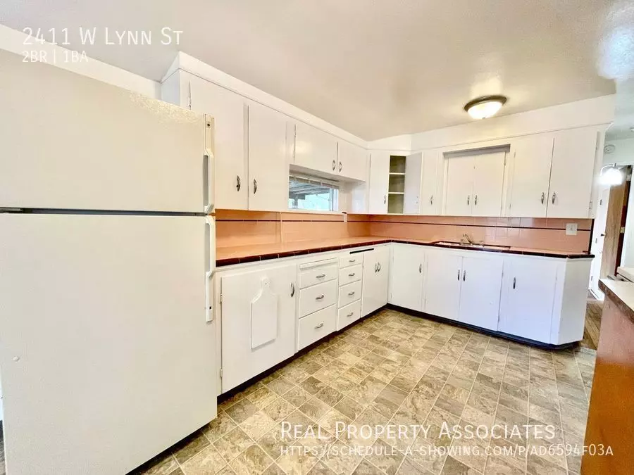 2411 West Lynn Street, Seattle, WA 98199 photo 5
