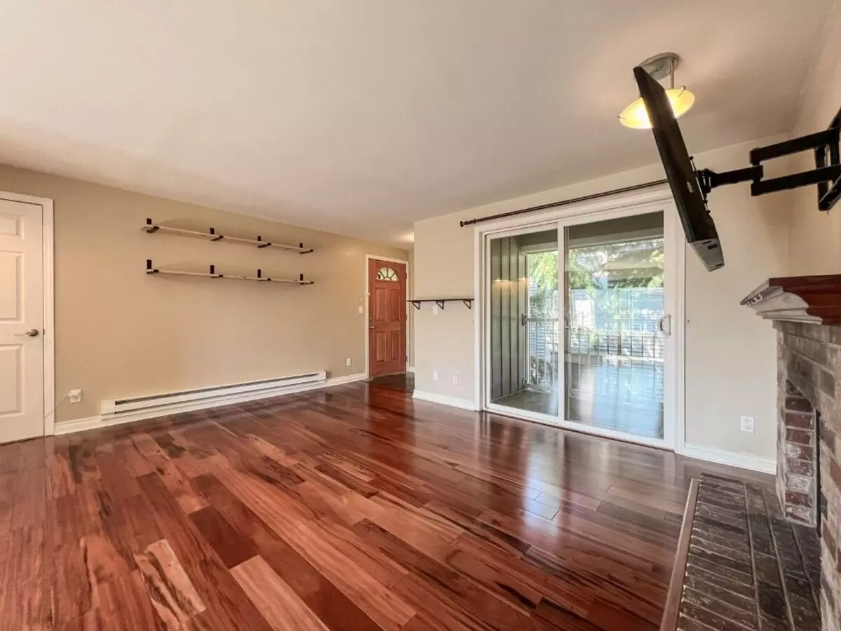 2bd/1.75ba Seattle Condo photo 3