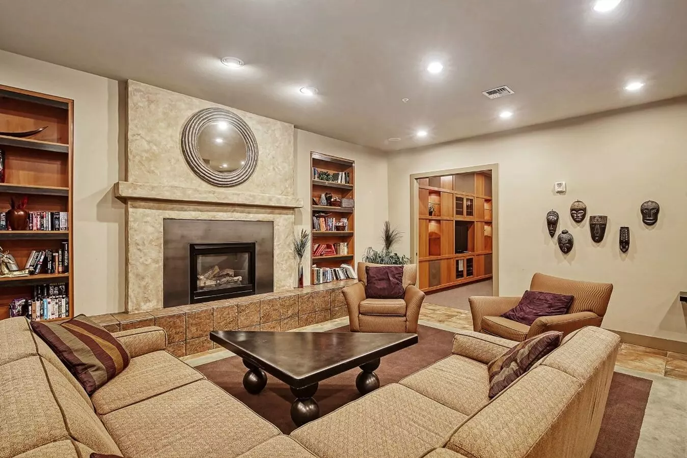 2bd/2ba Seattle Condo photo 3
