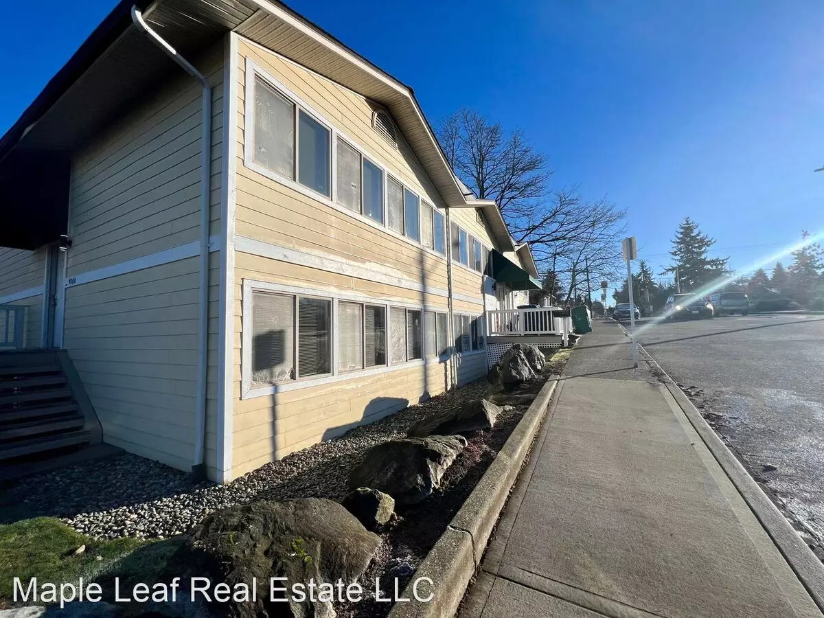 9200 Densmore Ave N Seattle, WA 98103 photo 3