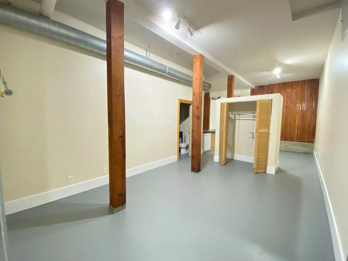 316 E. Harrison St. Harrison@northwestapartments.com photo 4