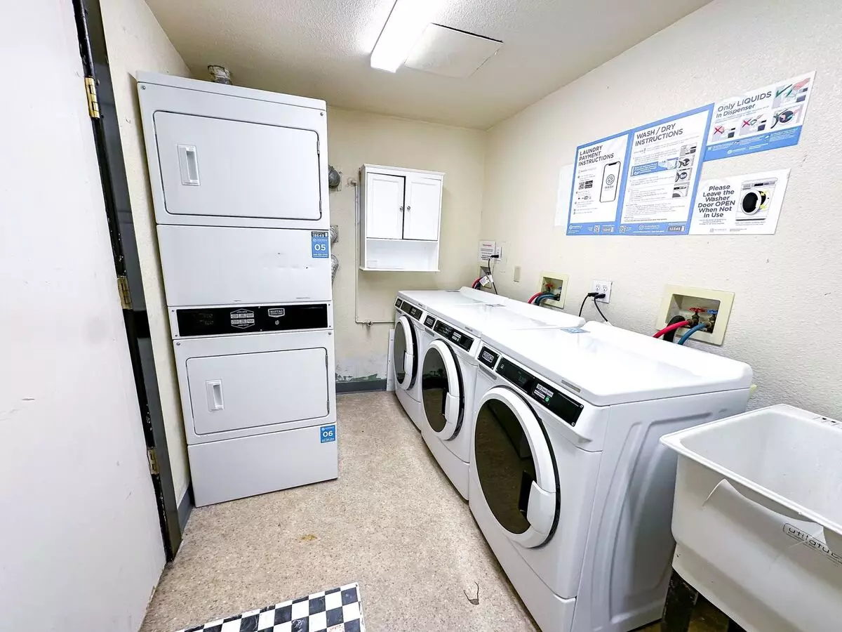 321 Broadway East TheCasaDelRey@northwestapartments.com photo 5