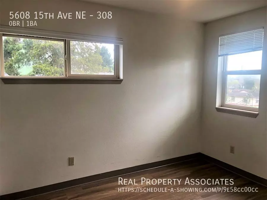 5608 15Th Ave photo 3