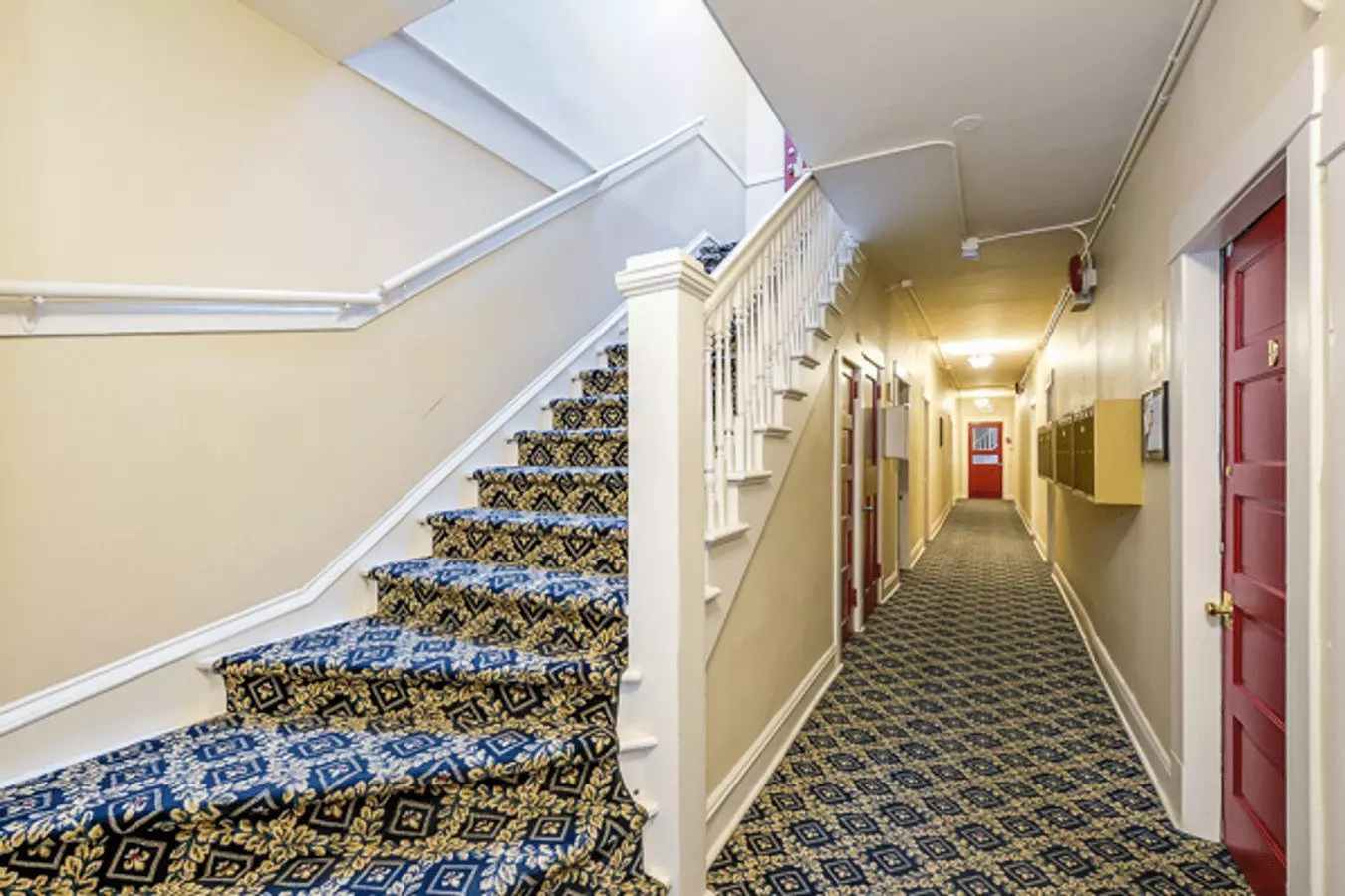 Abbey Park Apartments in Vibrant Eastlake photo 4