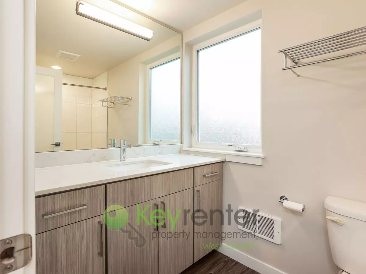 1800 NW 85th St Seattle, WA 98117 photo 4