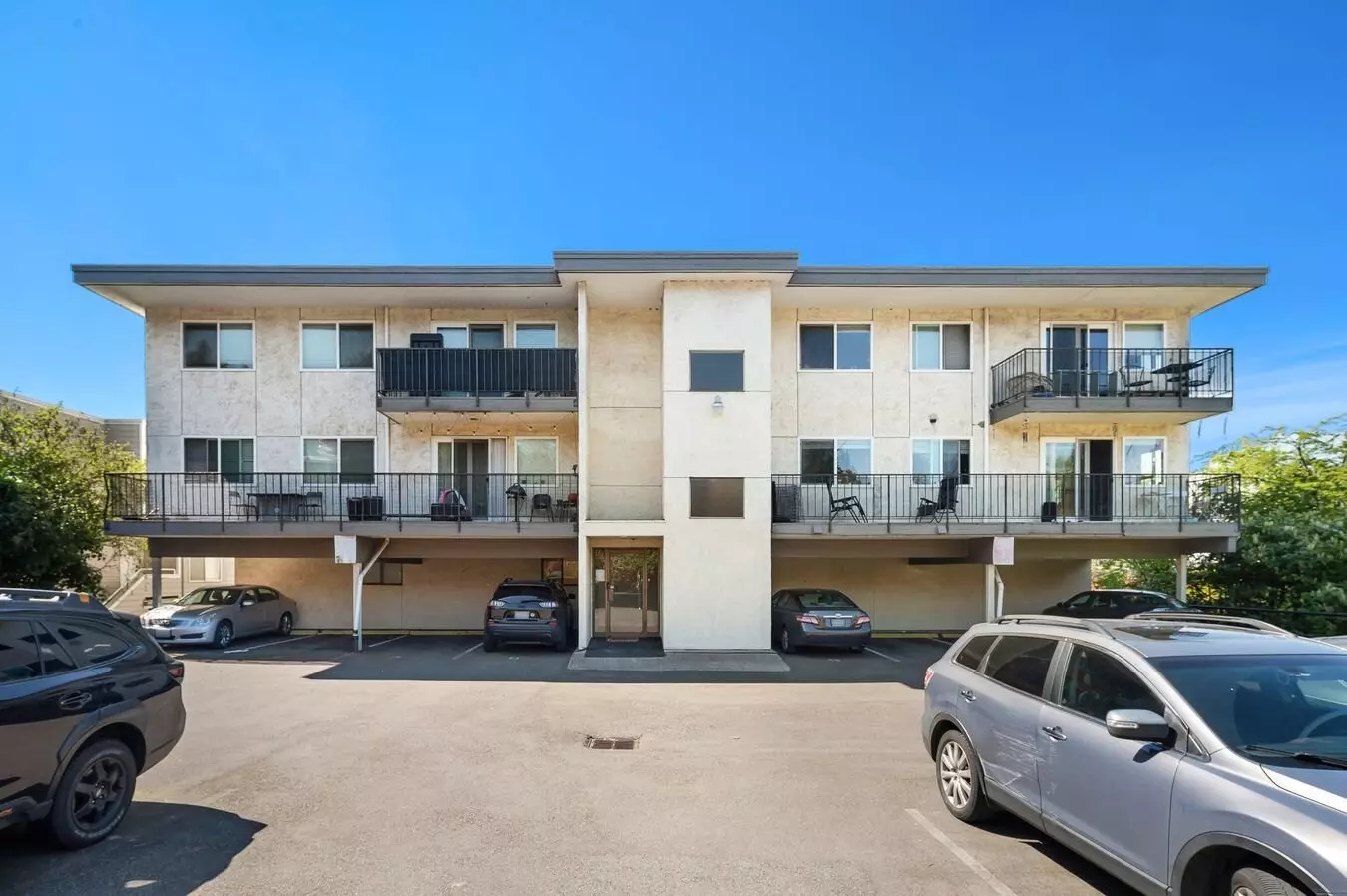 D14 Apartments photo 3