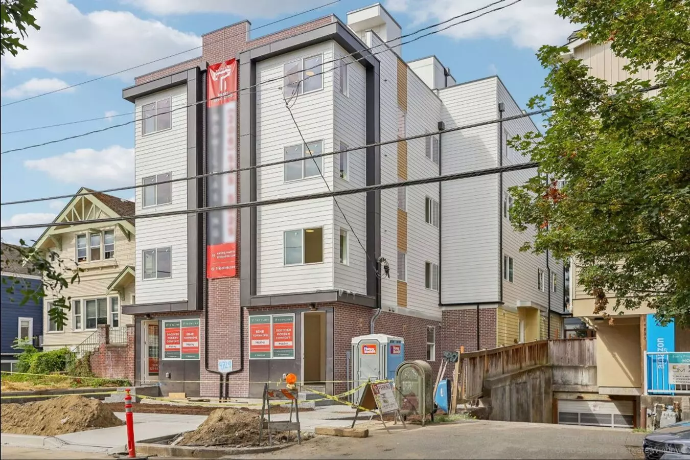 Husky Urban Living - Brand New 8B Near Uw! photo 4