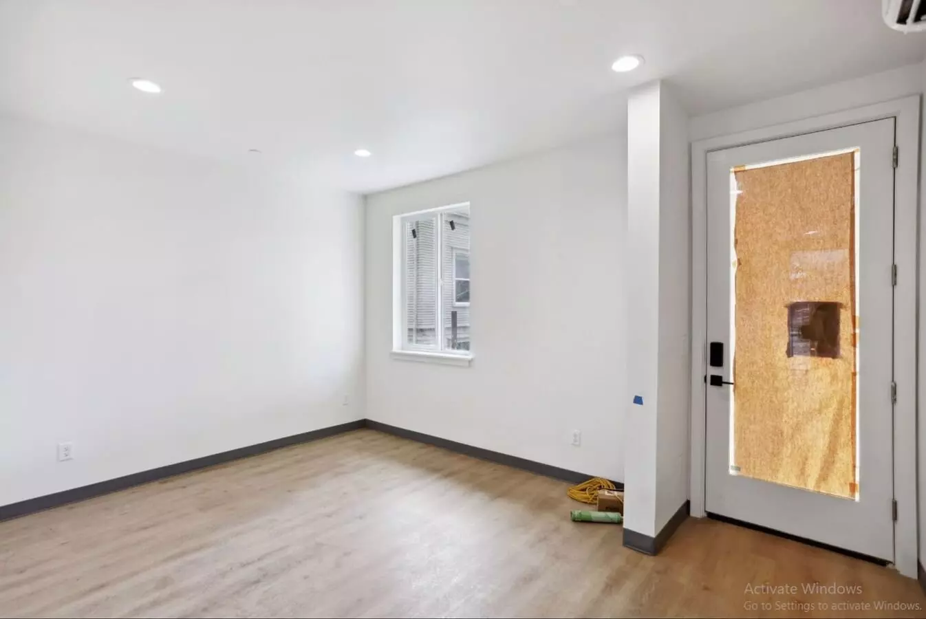 Husky Urban – Now Leasing! photo 4