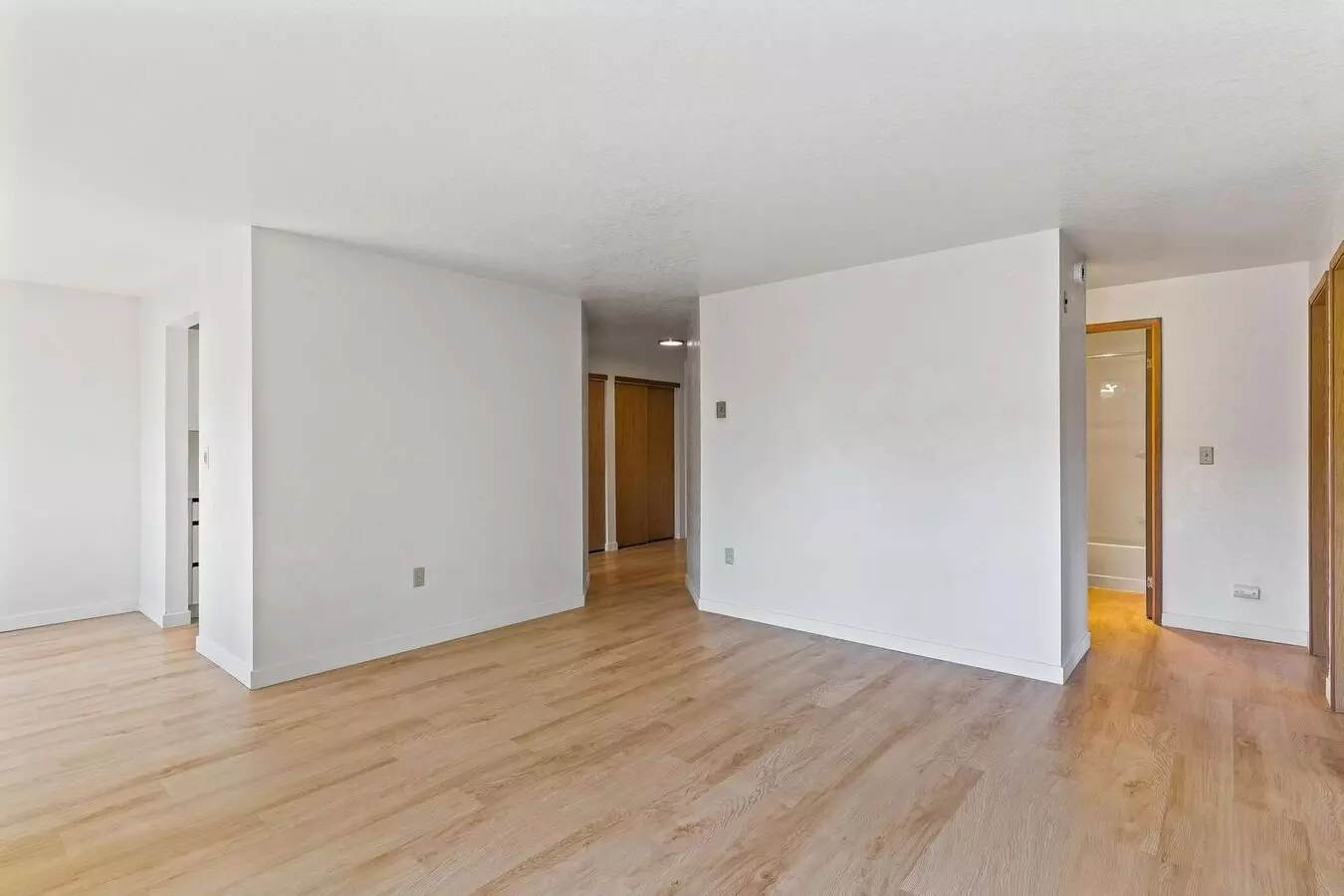 Maplewood Apartments photo 4