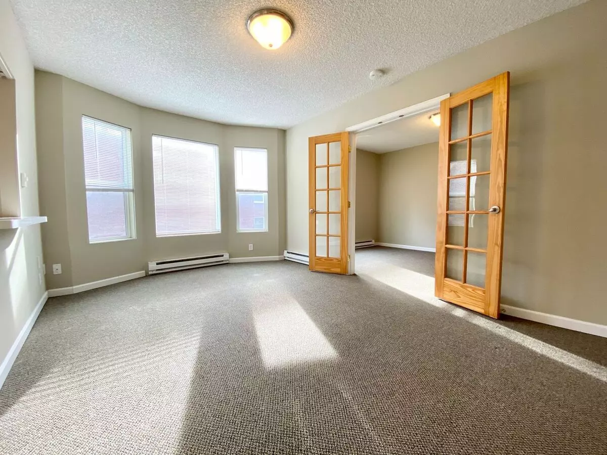 Monterey Apartments photo 2