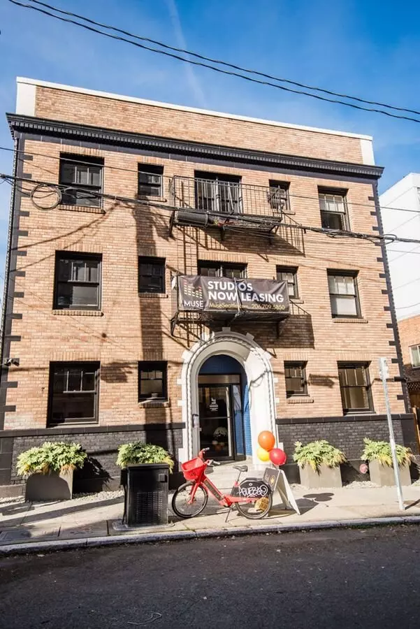 Muse Apartments photo 2