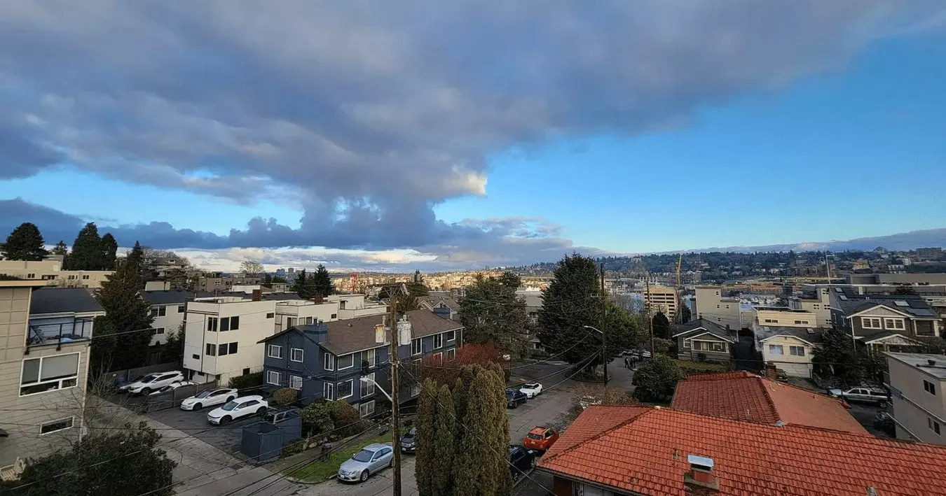 555 Highland Dr Seattle, WA 98109 photo 4