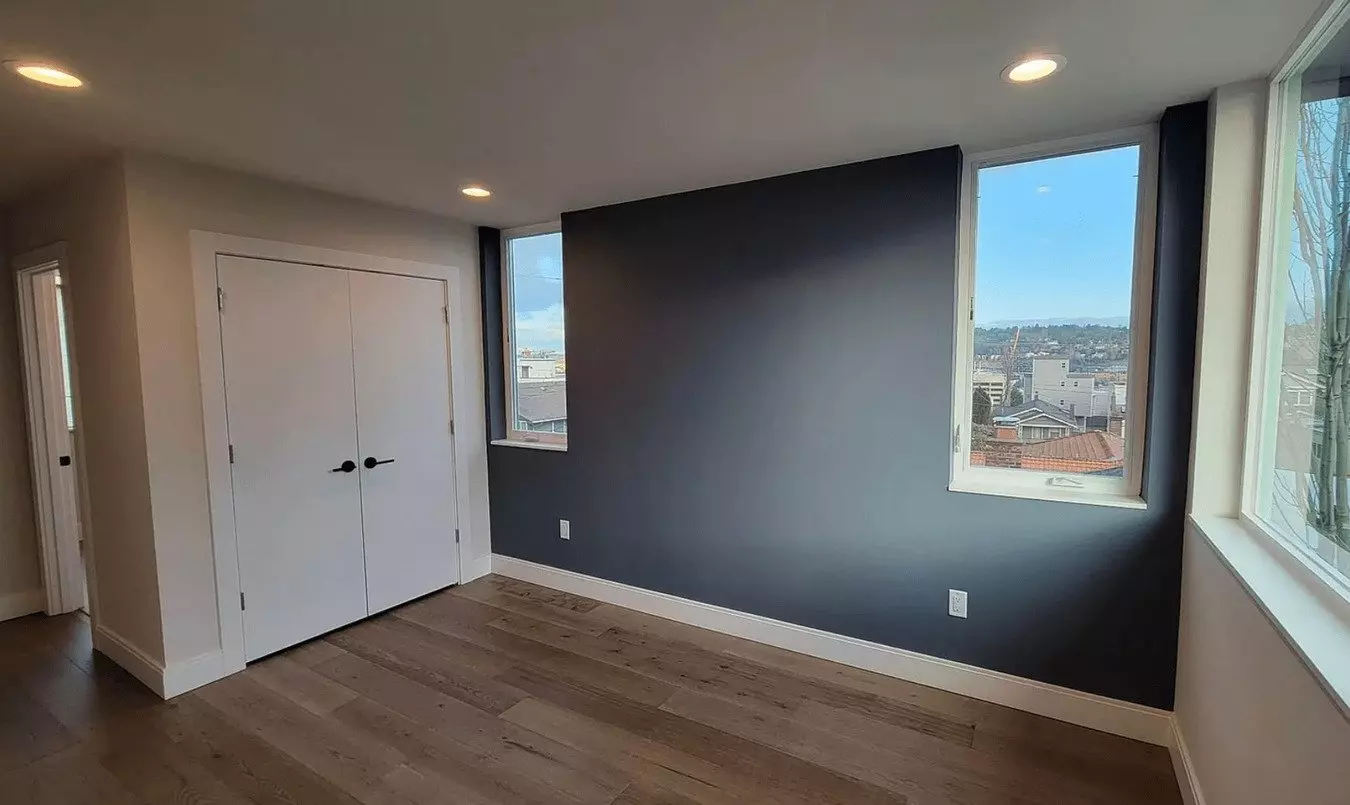 555 Highland Dr Seattle, WA 98109 photo 5