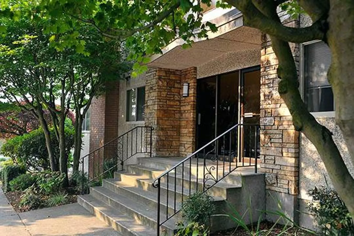 Norseman Apartments photo 3