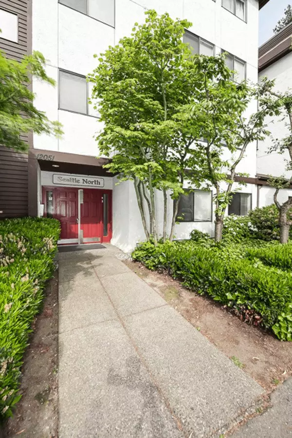 Seattle North Apartments photo 2