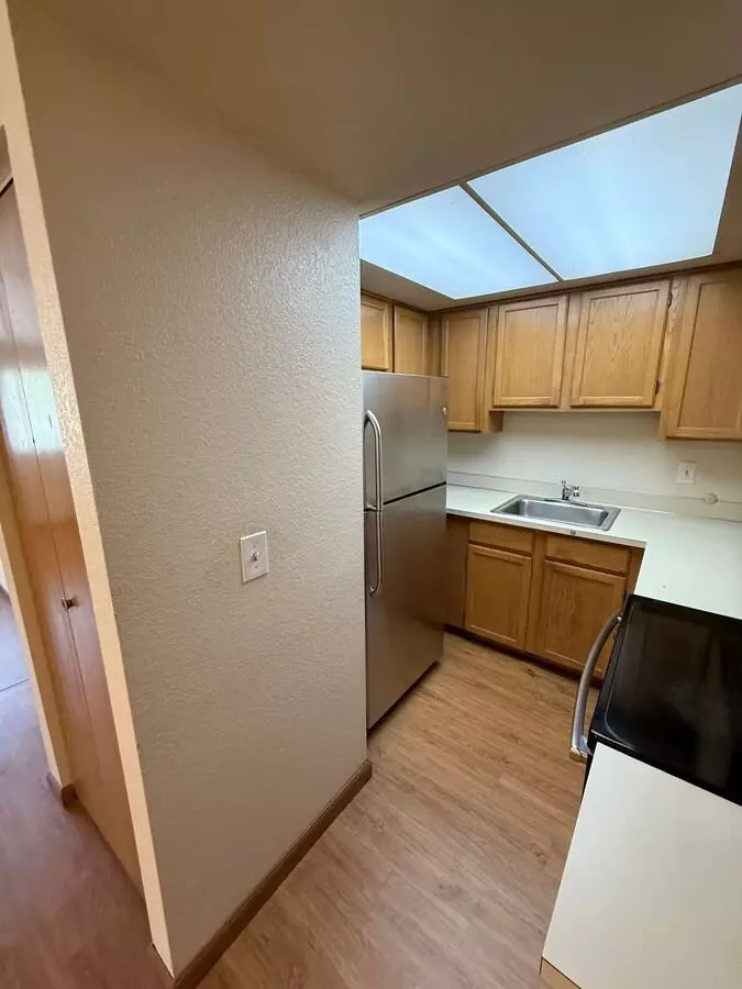 Seattle North Apartments photo 4