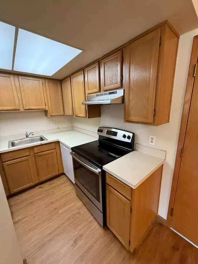Seattle North Apartments photo 3