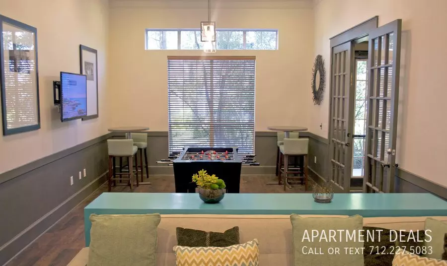 8027 Research Forest Drive, The Woodlands, TX 77382 photo 2