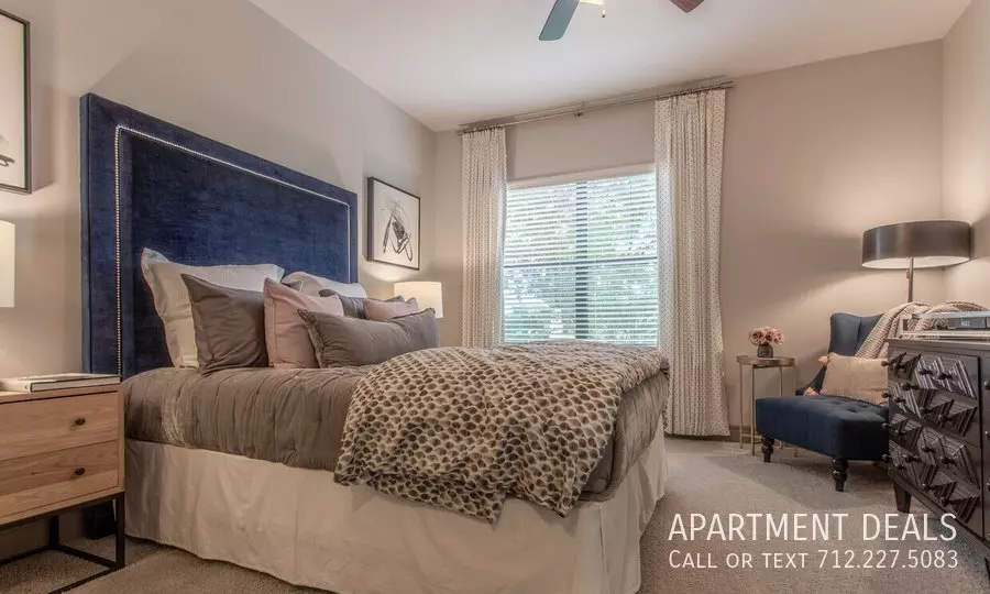 21134 Spring Towne Dr photo 5