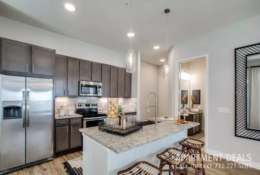 21609 Spring Plaza Drive, Spring, TX 77388 photo 3