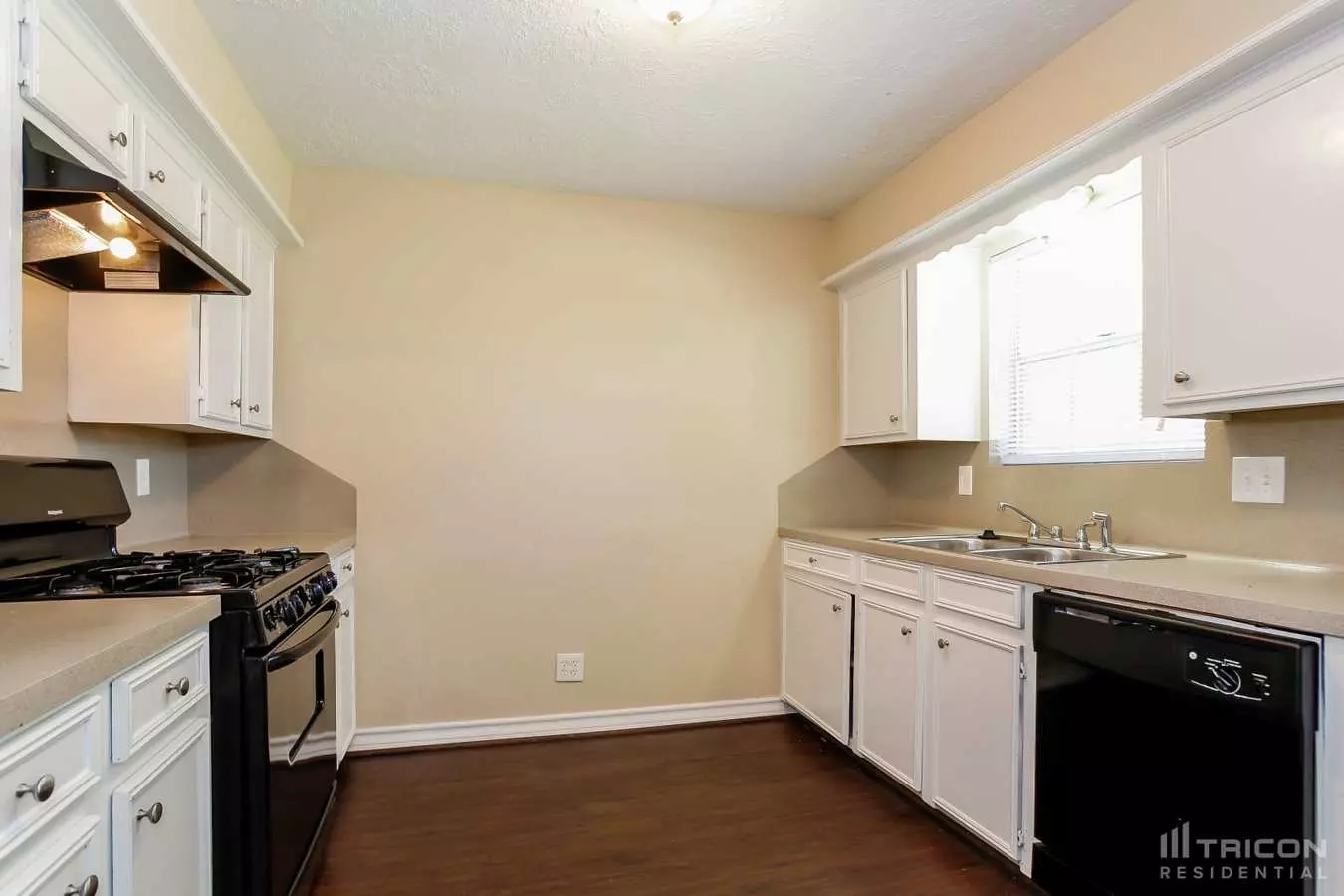 23827 Beaverwood Drive, Spring, TX 77373 photo 5