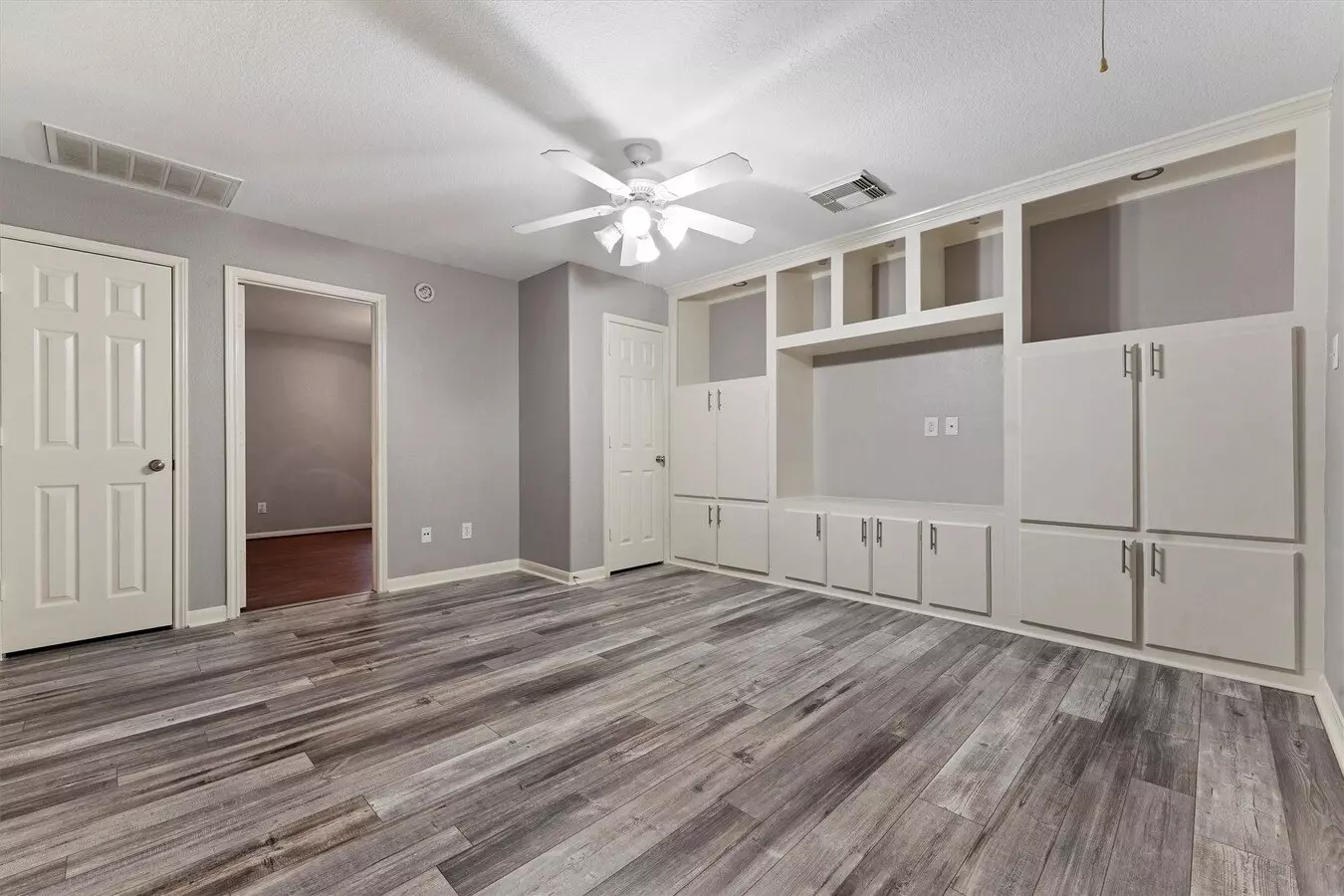 24522 Forest Path Court, Spring, TX 77373 photo 5