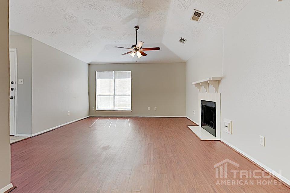 2511 Spring Dusk Drive, Spring, TX 77373 photo 3