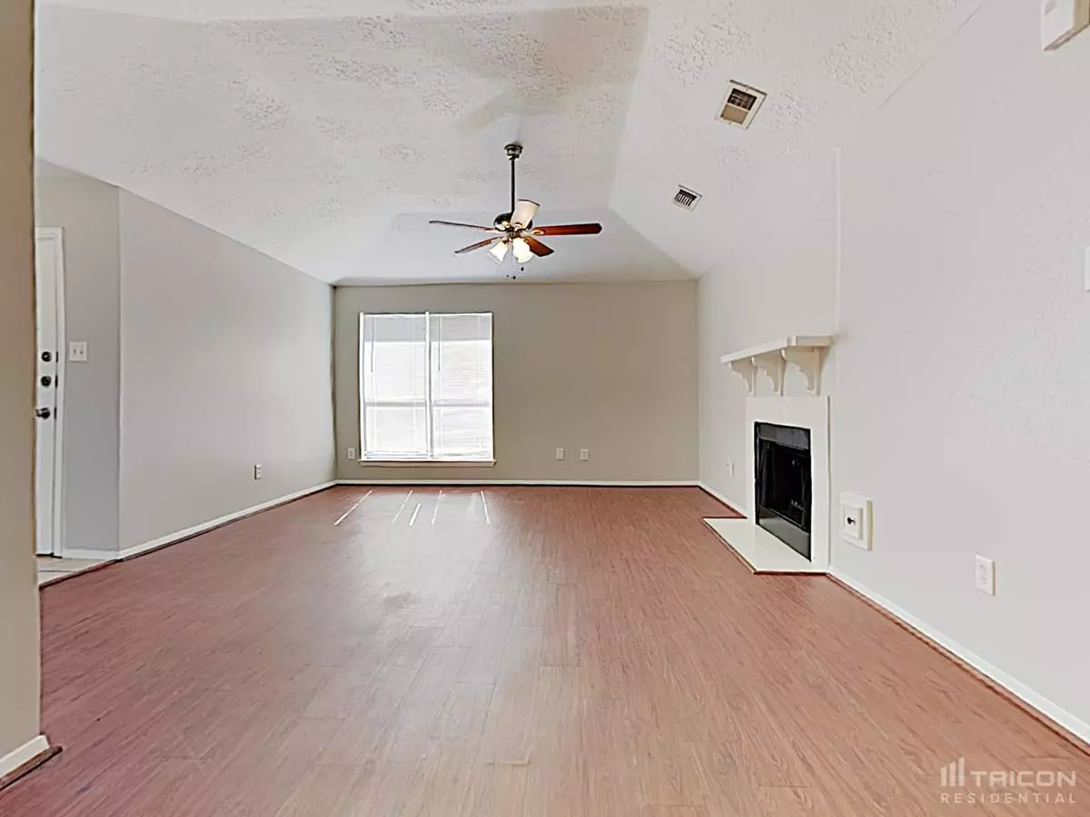 2511 Spring Dusk Drive, Spring, TX 77373 photo 2