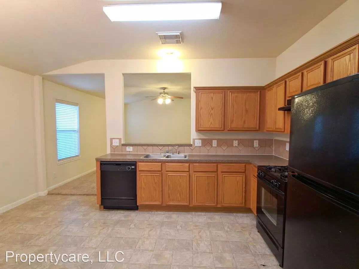 2535 Pinpoint Drive, Spring, TX 77373 photo 3
