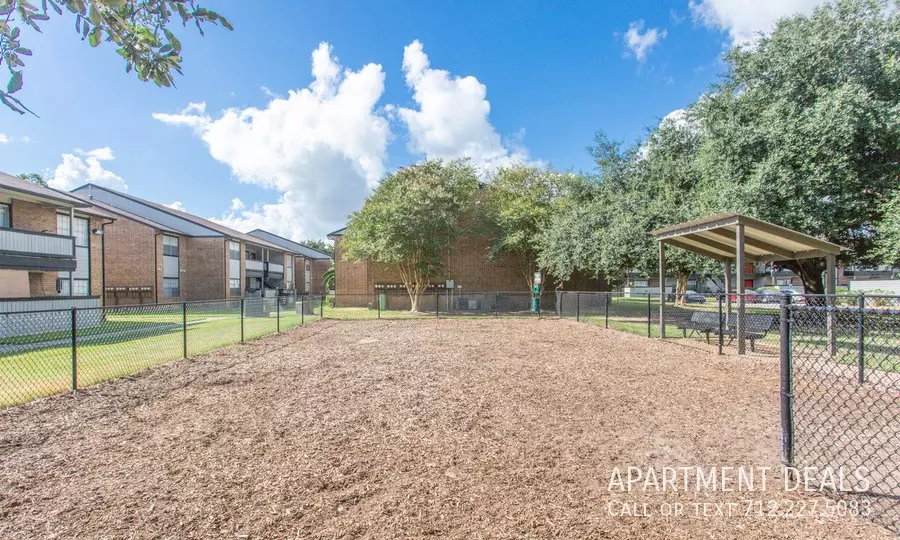 25706 N Fwy photo 2