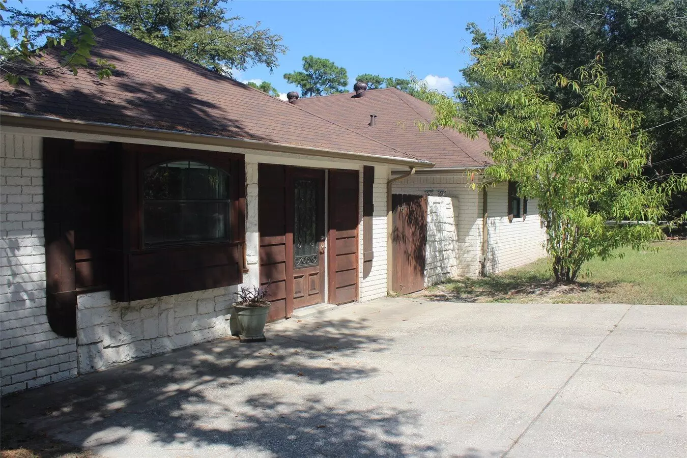 25723 Glen Loch Drive, Spring, TX 77380 photo 2