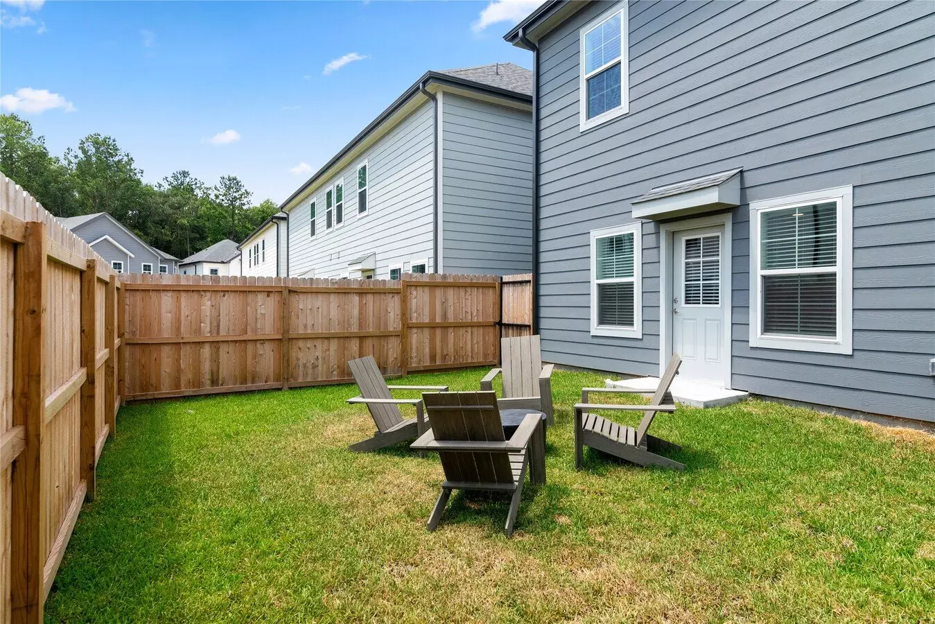 28328-427 Birnham Woods Drive, Spring, TX 77386 photo 3