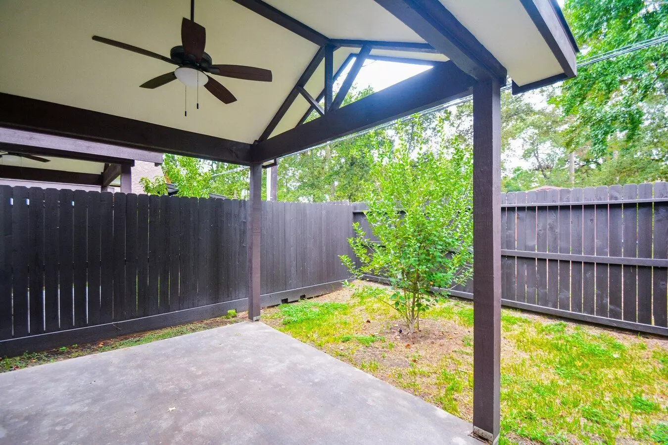 29525 B Turnbury Village Dr photo 3