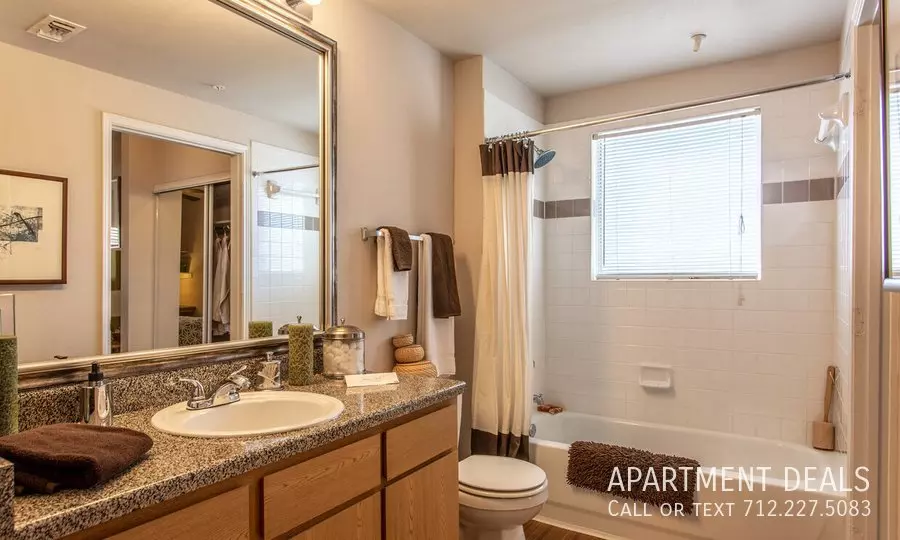 54 Spring Pt photo 5