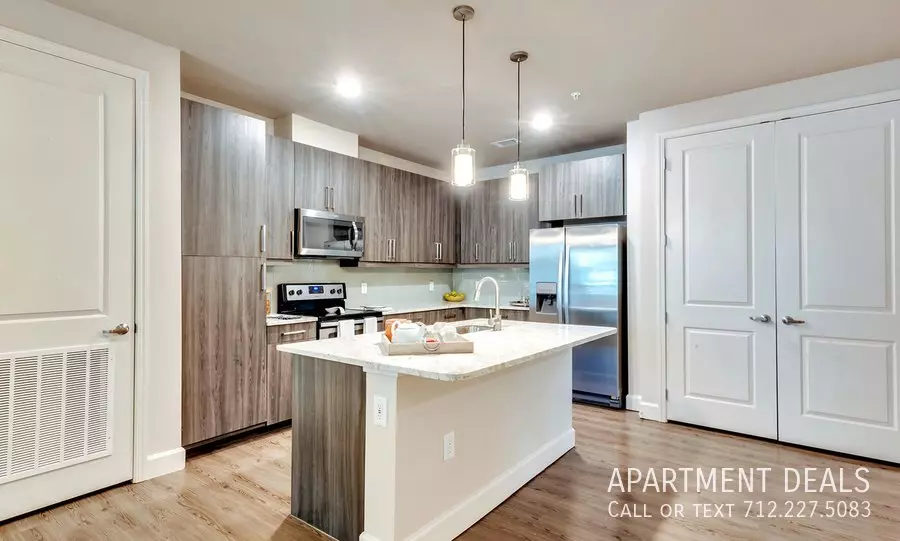 8006 Ward Lane, Spring, TX 77389 photo 4