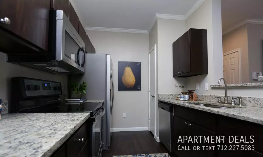 89 North Avonlea Circle, Spring, TX 77382 photo 2