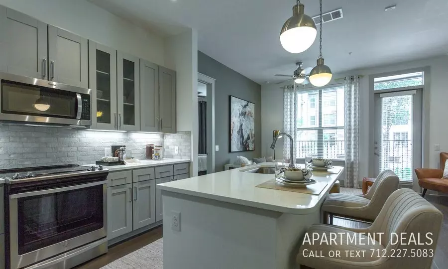 11181 West Airport Boulevard, Stafford, TX 77477 photo 5