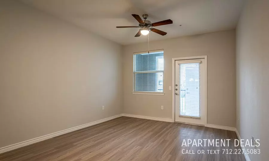 11723 South Kirkwood Road, Stafford, TX 77477 photo 3