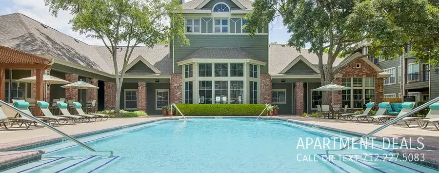 12846 South Kirkwood Road, Stafford, TX 77477 photo 4