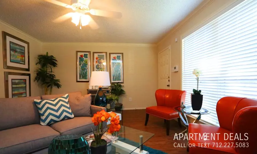 5021 Grove West Boulevard, Stafford, TX 77477 photo 4