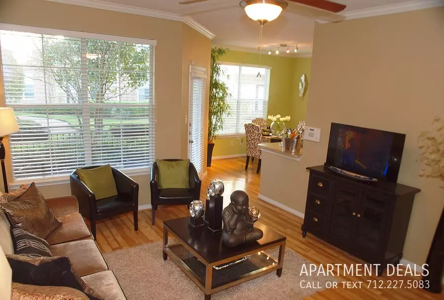 6 New Stafford Road, Stafford, TX 77477 photo 2
