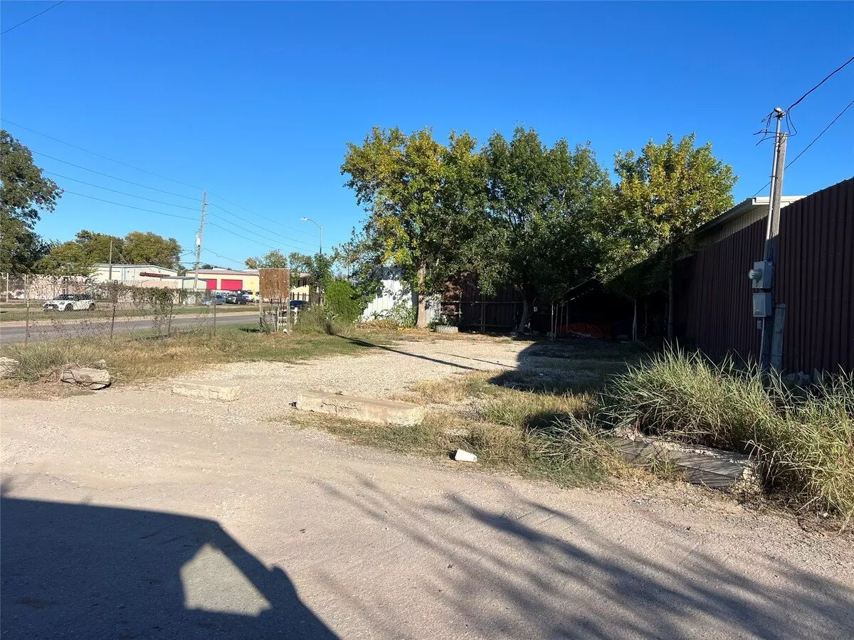 16337 W Bellfort Ave photo 4