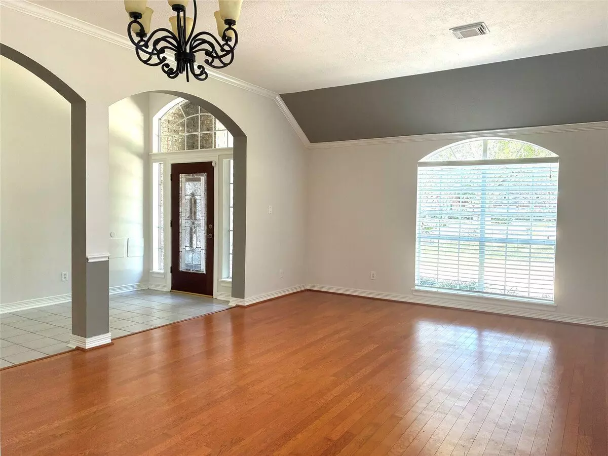 2203 Summer Bay Court, Sugar Land, TX 77478 photo 4